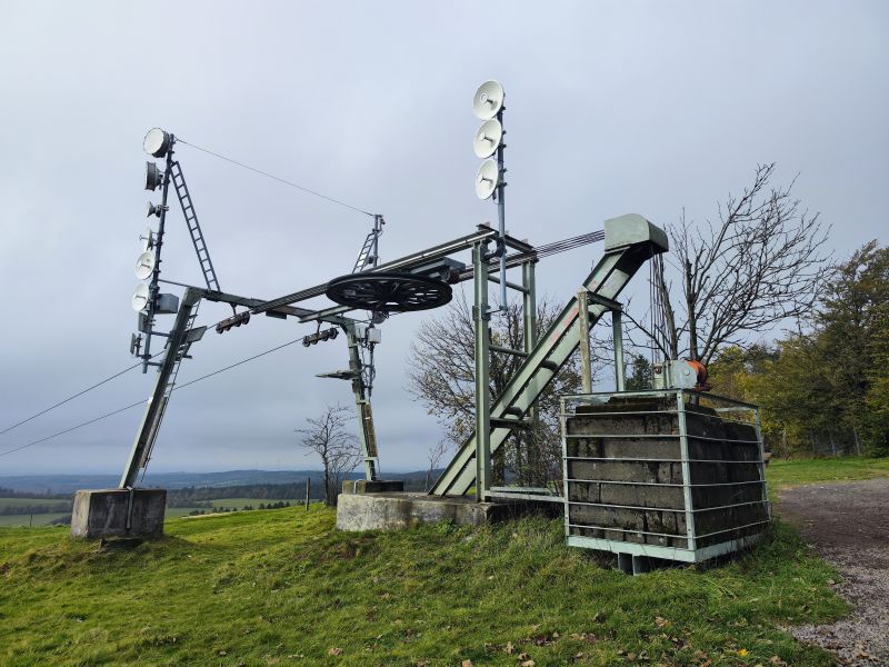 Datei:HoherodskopfSeilbahn1 20231026 152032.jpg